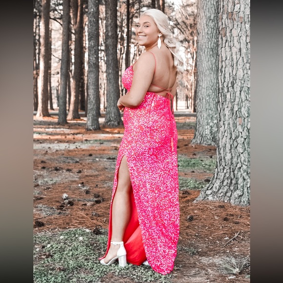 PROM DRESS - Picture 15 of 16